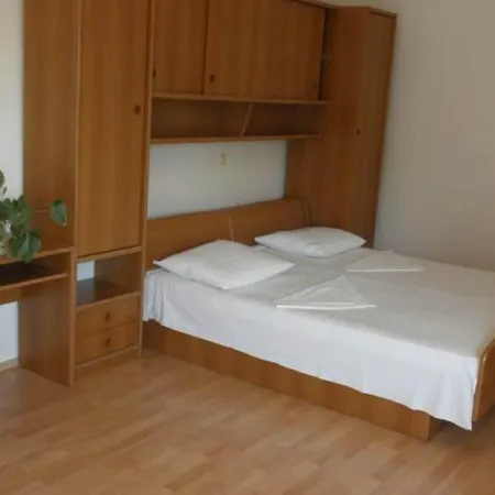 Two Bedroom With Terrace A1 Banjol