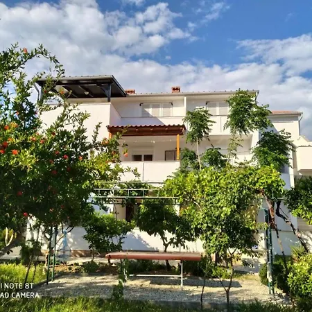 Lejlighed Two Bedroom With Terrace A1 *